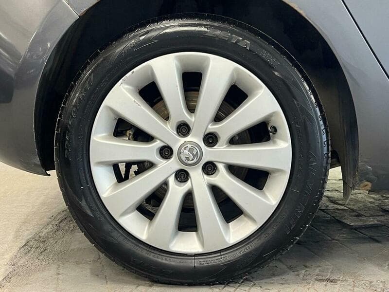 2012 Vauxhall Astra - Thumbnail 12