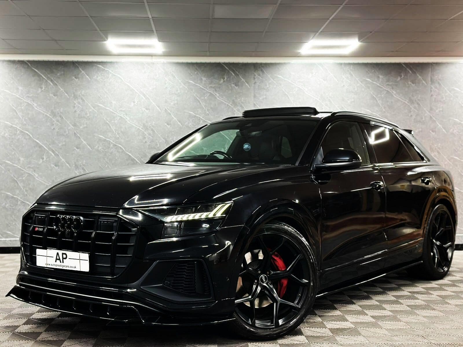 2019 Audi SQ8 - Image 2