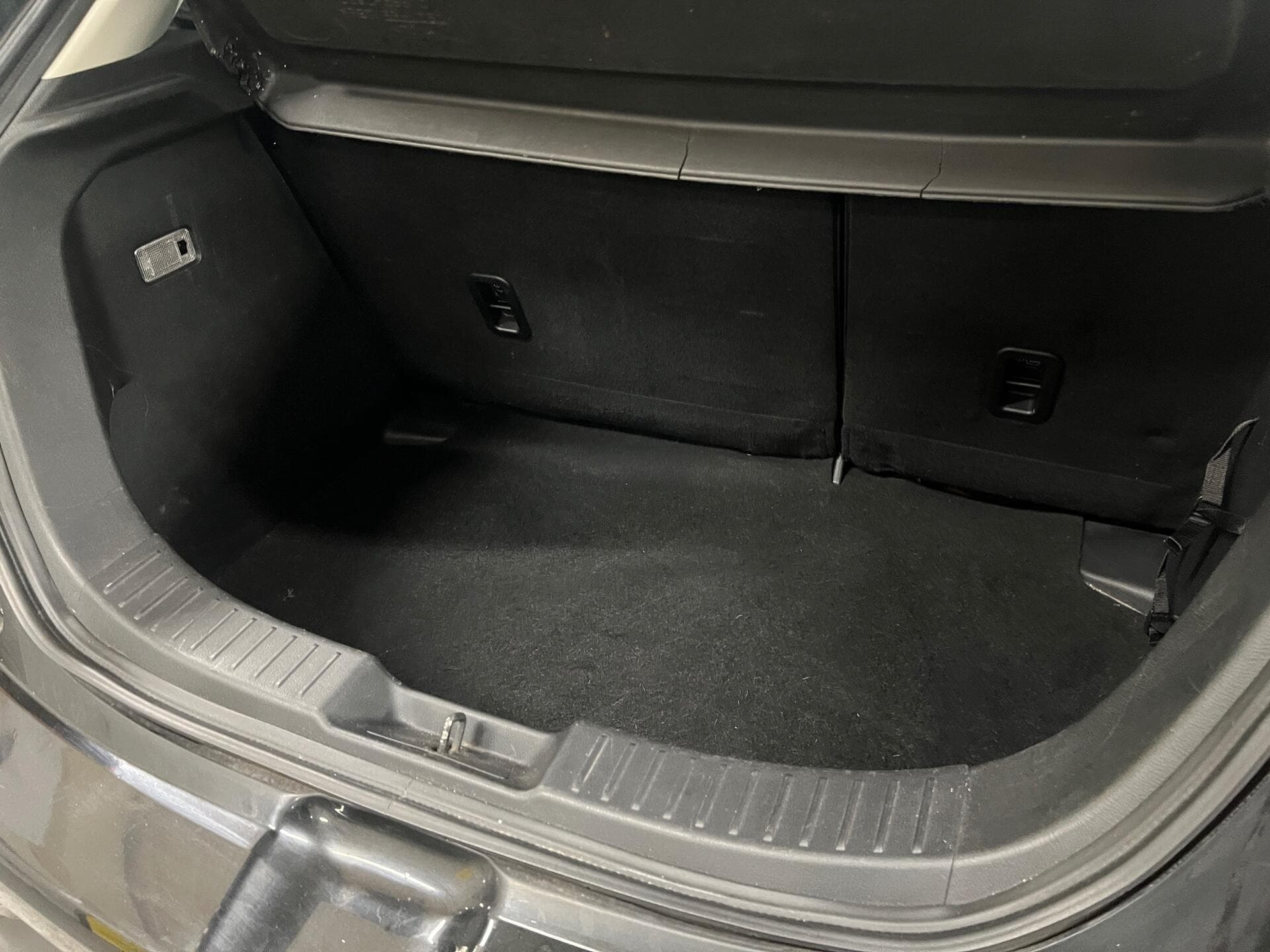 2016 Mazda Mazda2 - Thumbnail 43