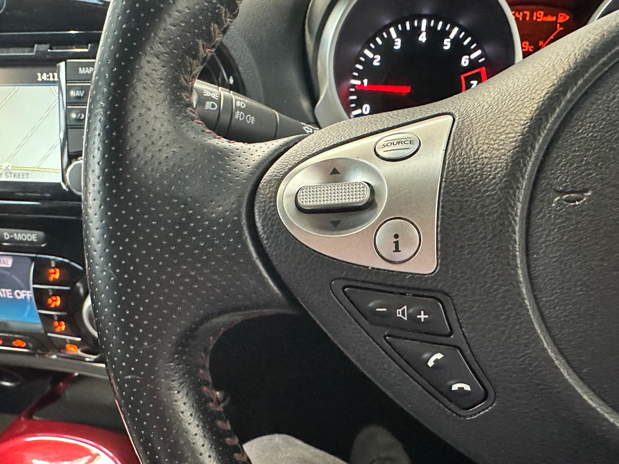2014 Nissan Juke - Thumbnail 16