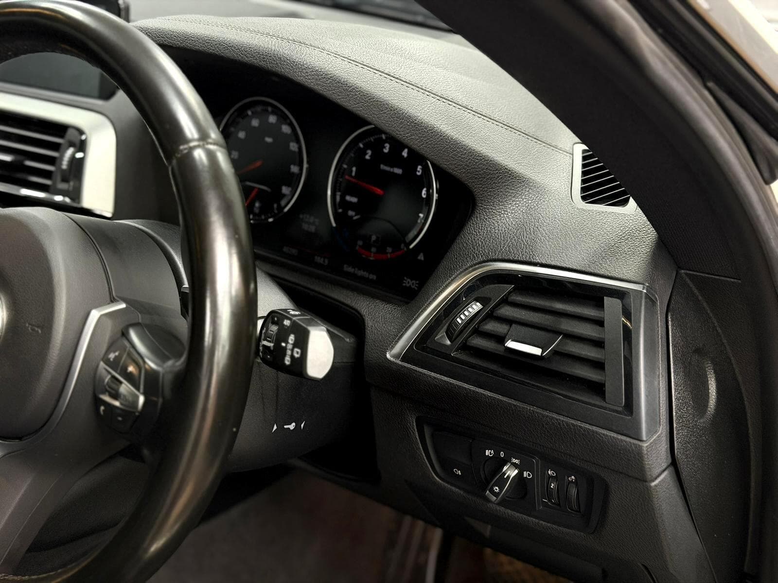 2019 BMW 1 Series - Thumbnail 48