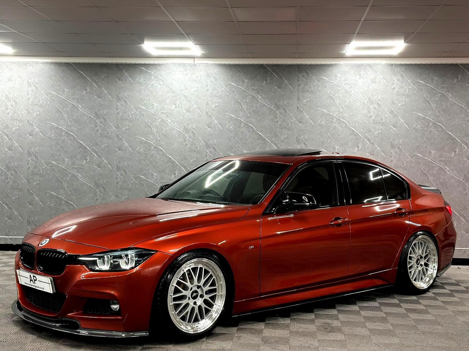 2017 BMW 3 Series - Thumbnail 24