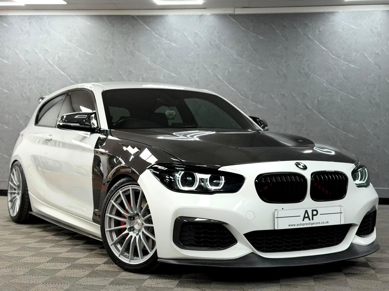 2019 BMW 1 Series - Thumbnail 3