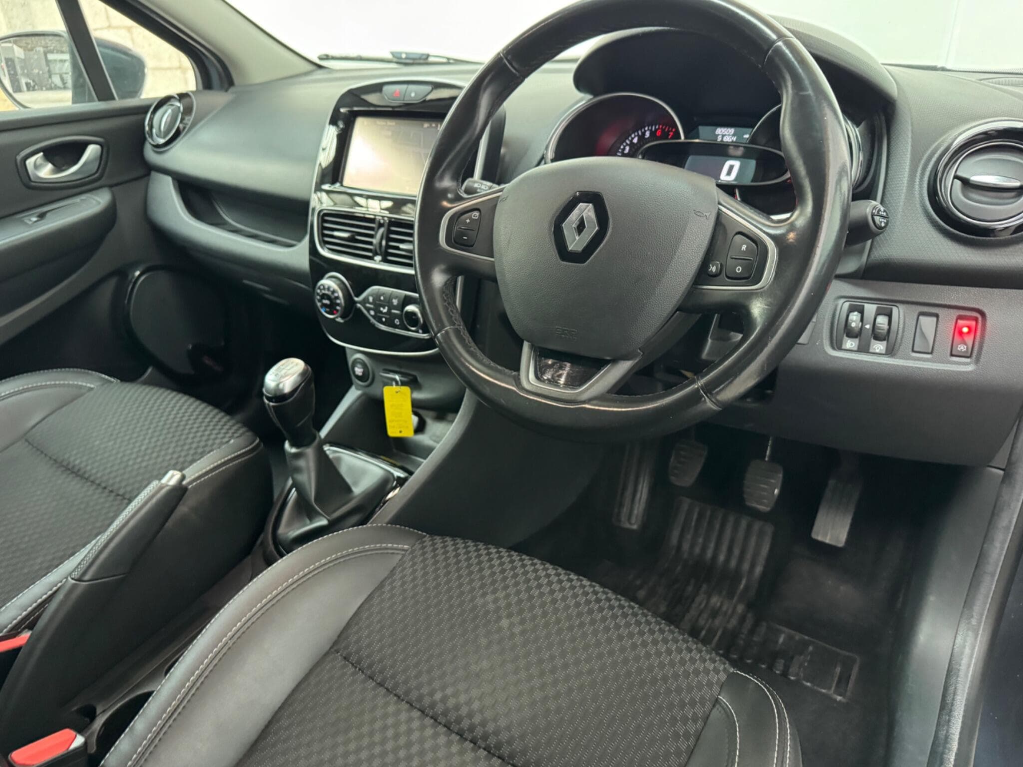 2017 Renault Clio - Image 4