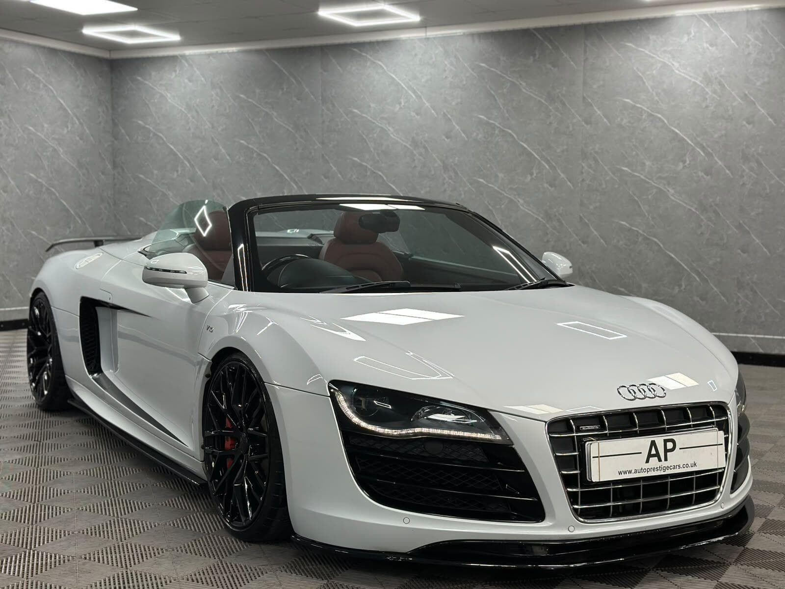 2010 Audi R8 - Thumbnail 6