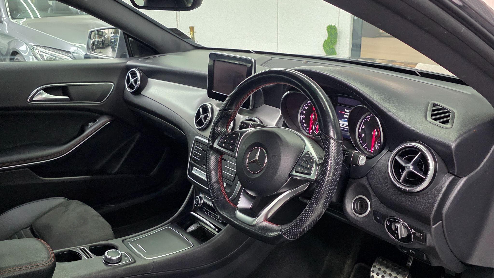 2018 Mercedes-Benz CLA - Thumbnail 9
