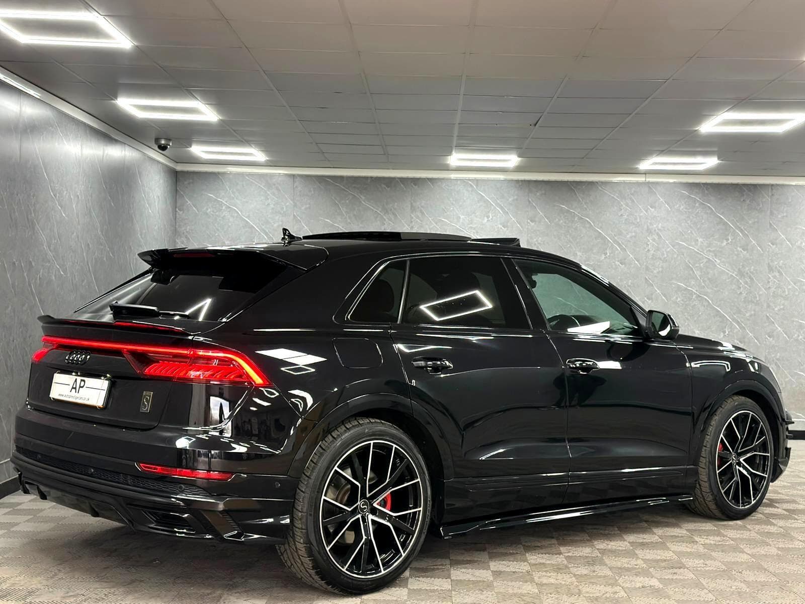 2019 Audi Q8 - Thumbnail 38