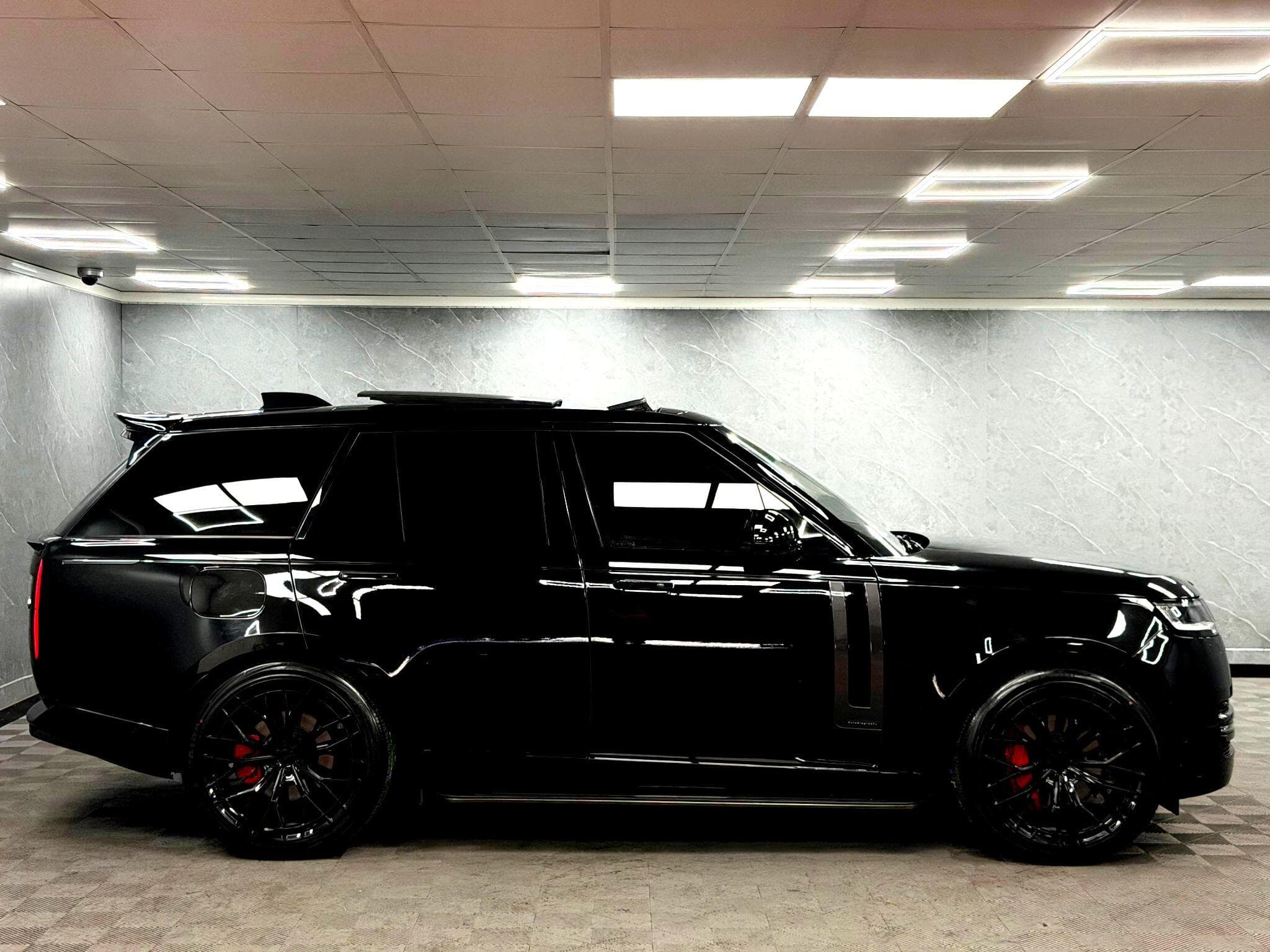 2022 Land Rover Range Rover - Thumbnail 32