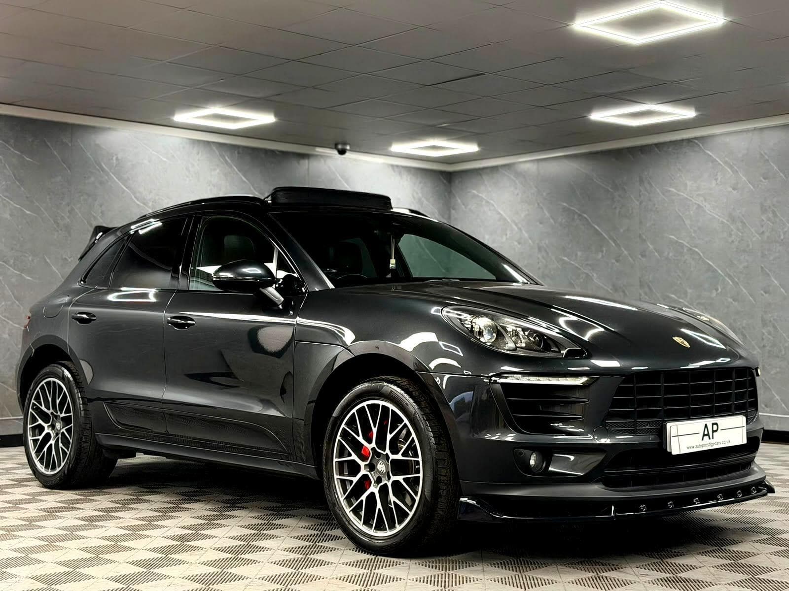 2017 Porsche Macan - Thumbnail 30
