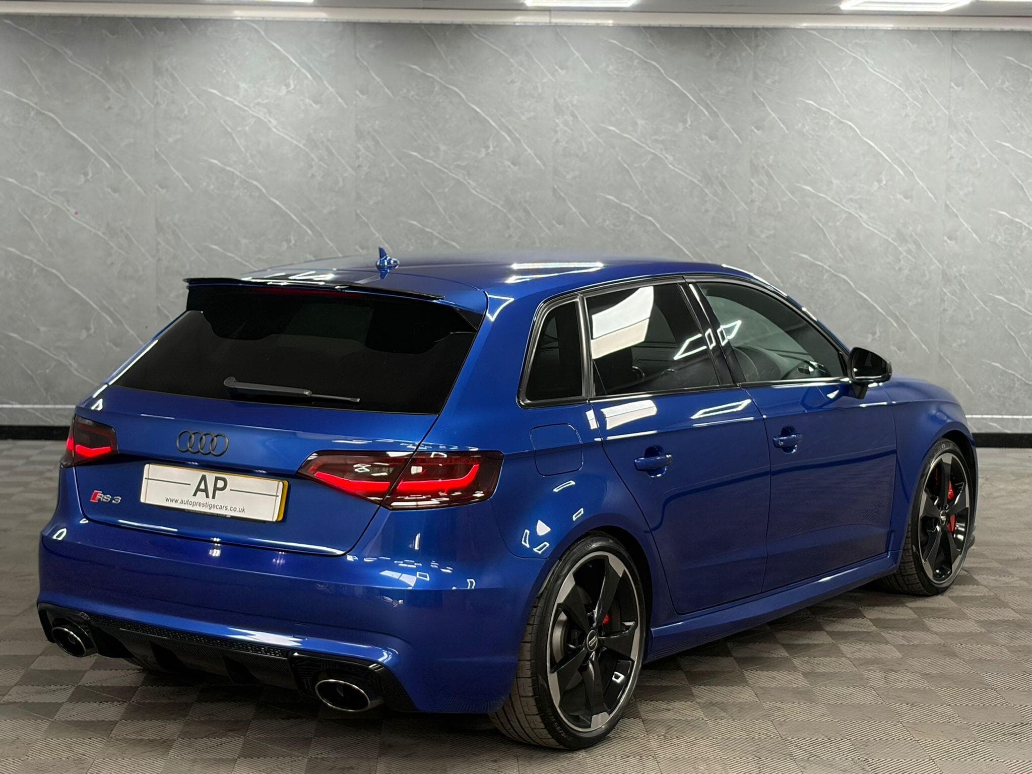 2016 Audi RS3 - Thumbnail 25