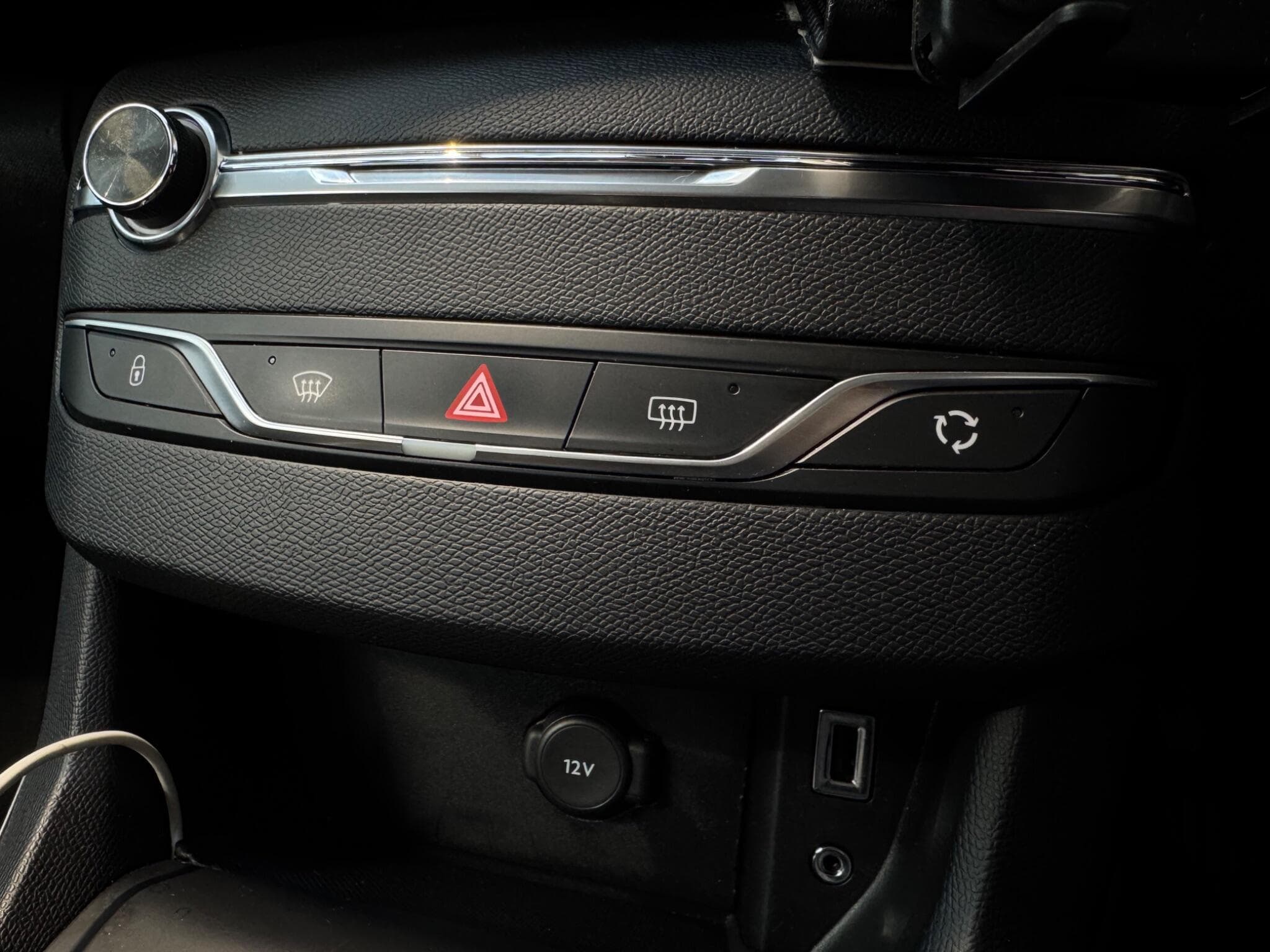 2015 Peugeot 308 - Thumbnail 17