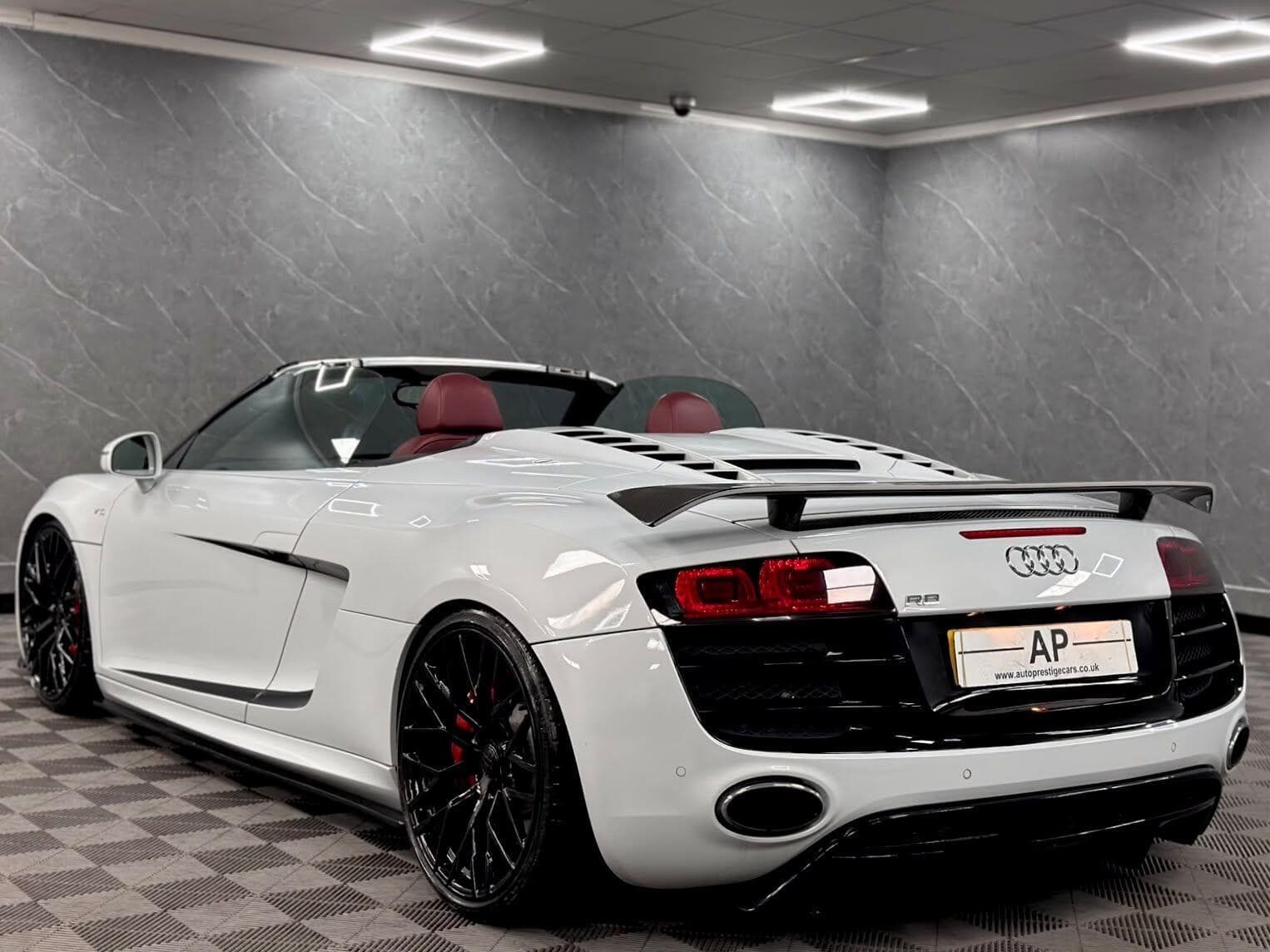2010 Audi R8 - Thumbnail 41