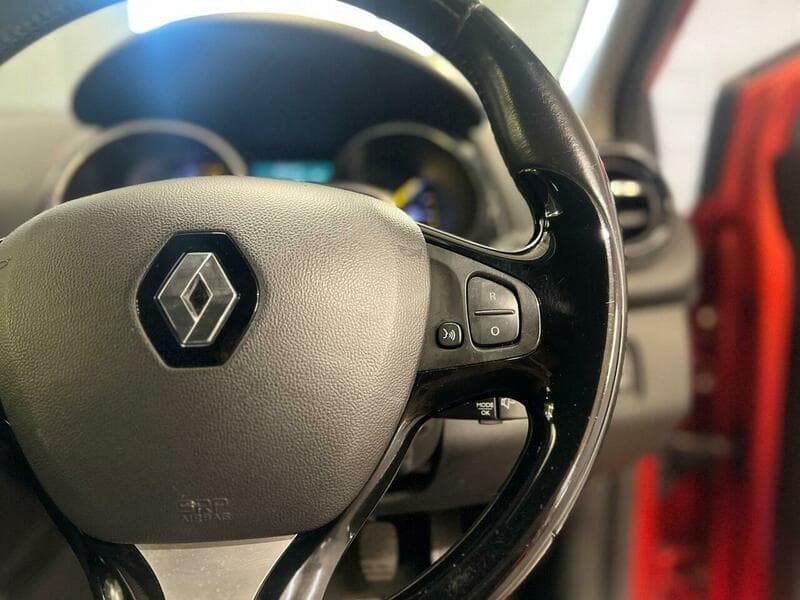 2016 Renault Clio - Thumbnail 32
