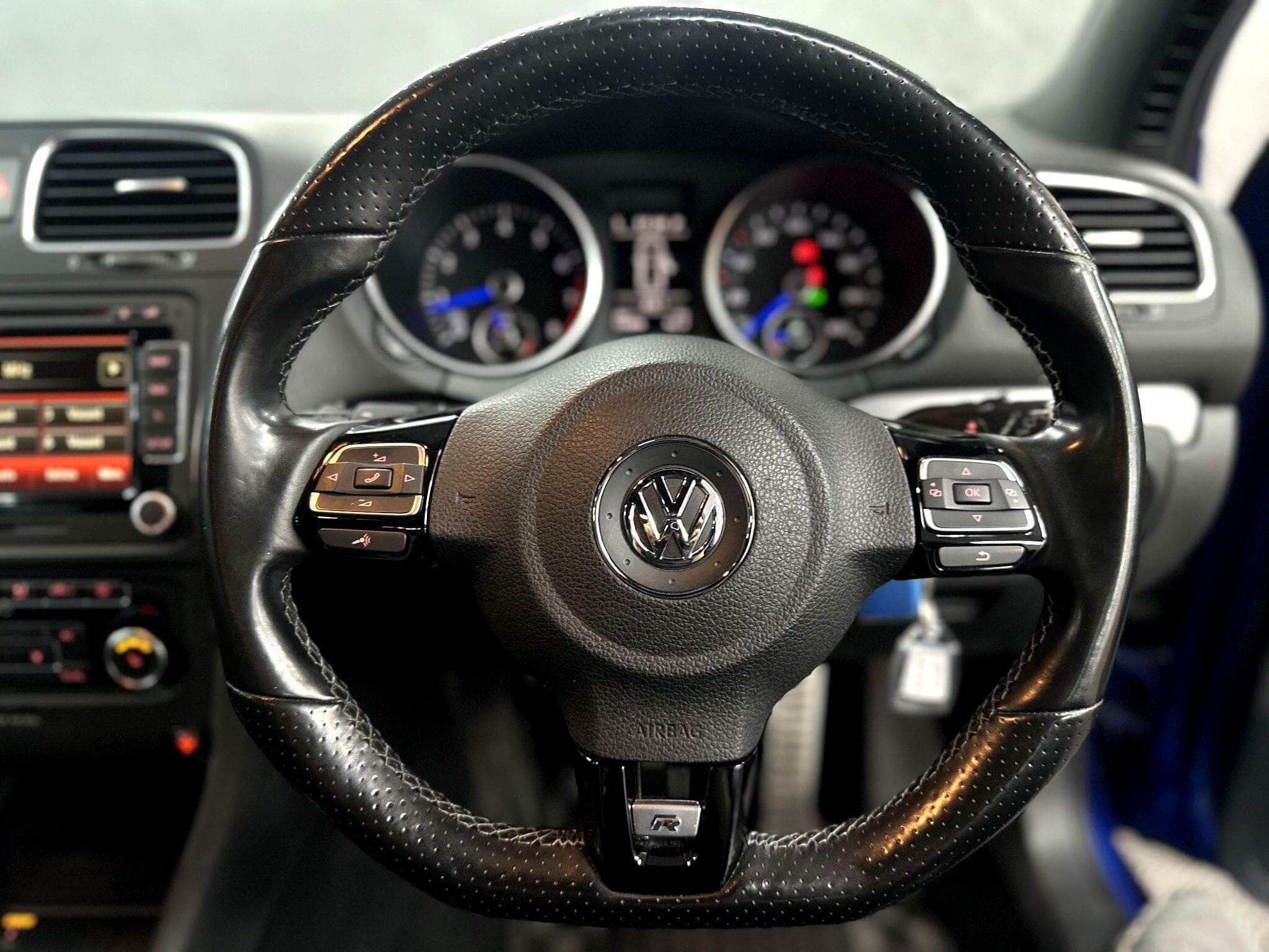 2011 Volkswagen Golf - Thumbnail 30