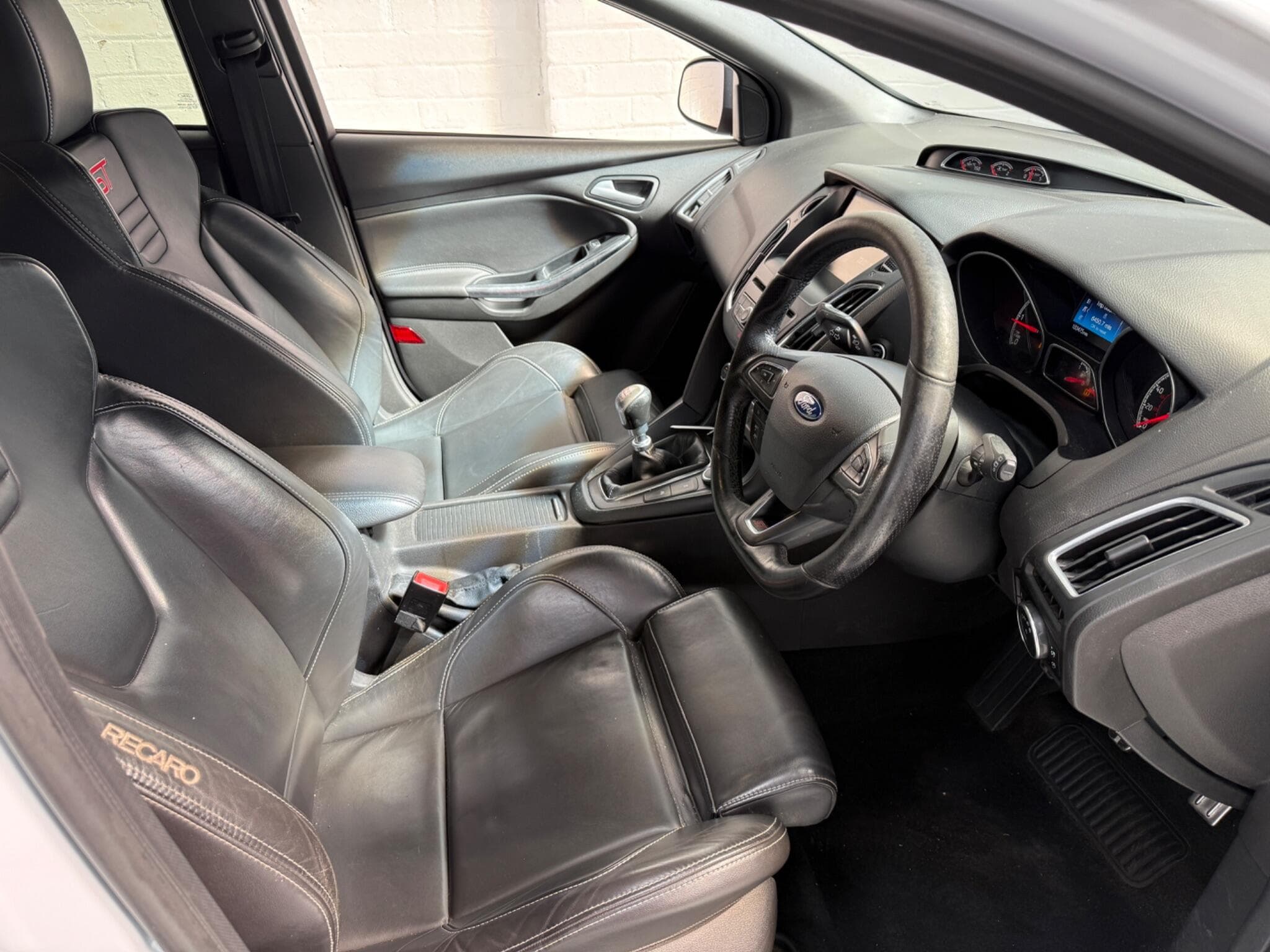 2016 Ford Focus - Thumbnail 13