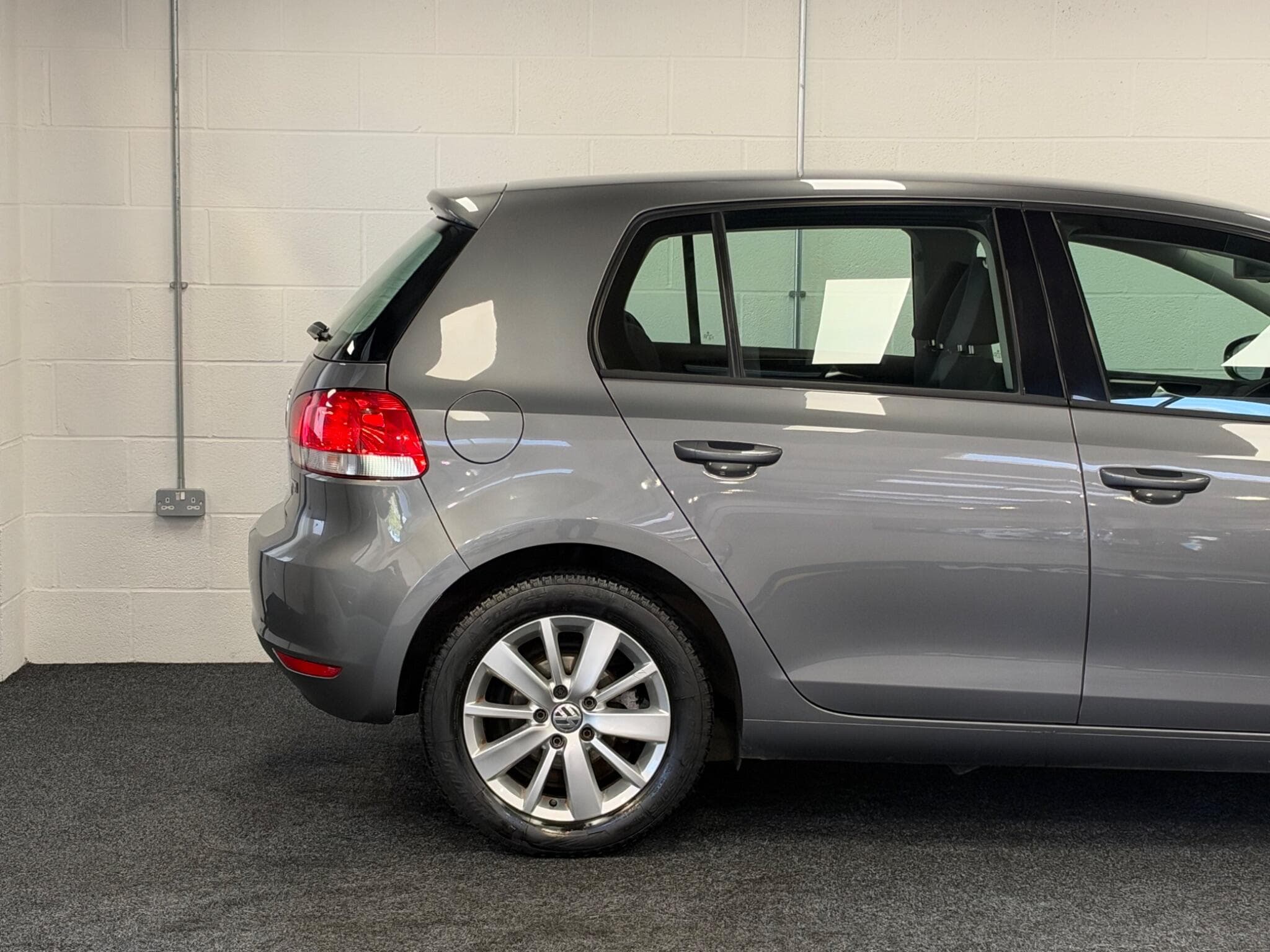 2012 Volkswagen Golf - Thumbnail 39