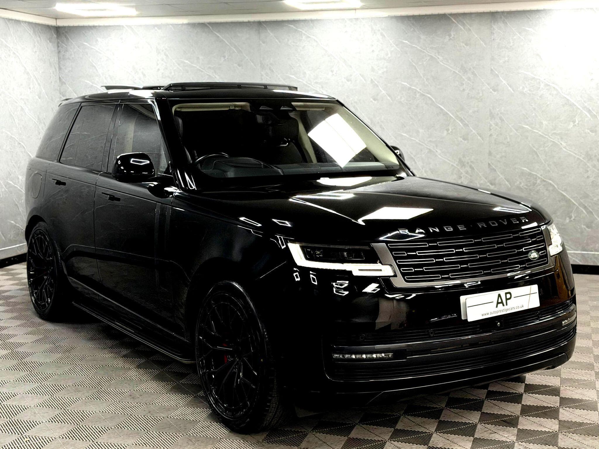 2022 Land Rover Range Rover - Thumbnail 12
