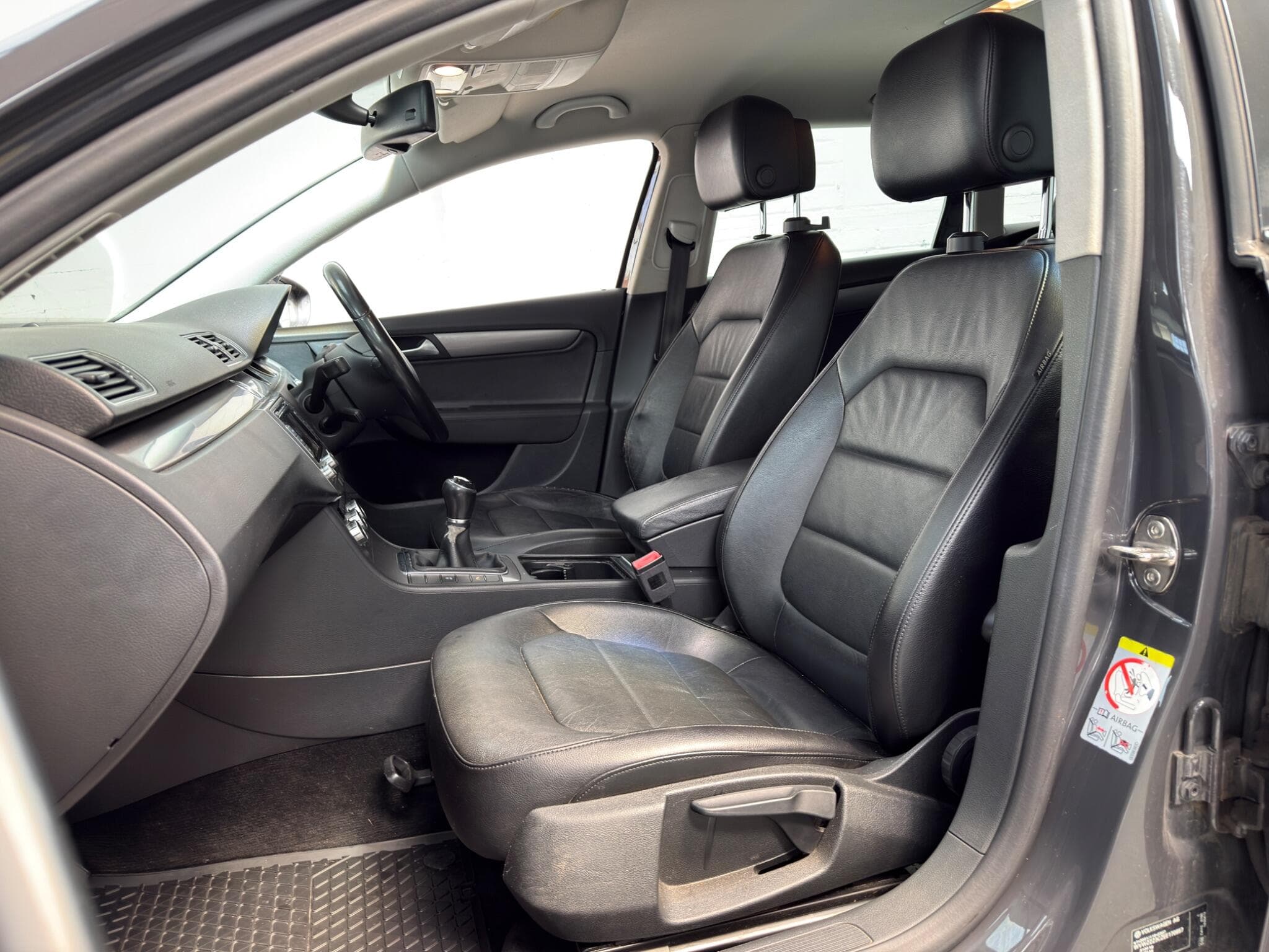 2014 Volkswagen Passat - Thumbnail 19