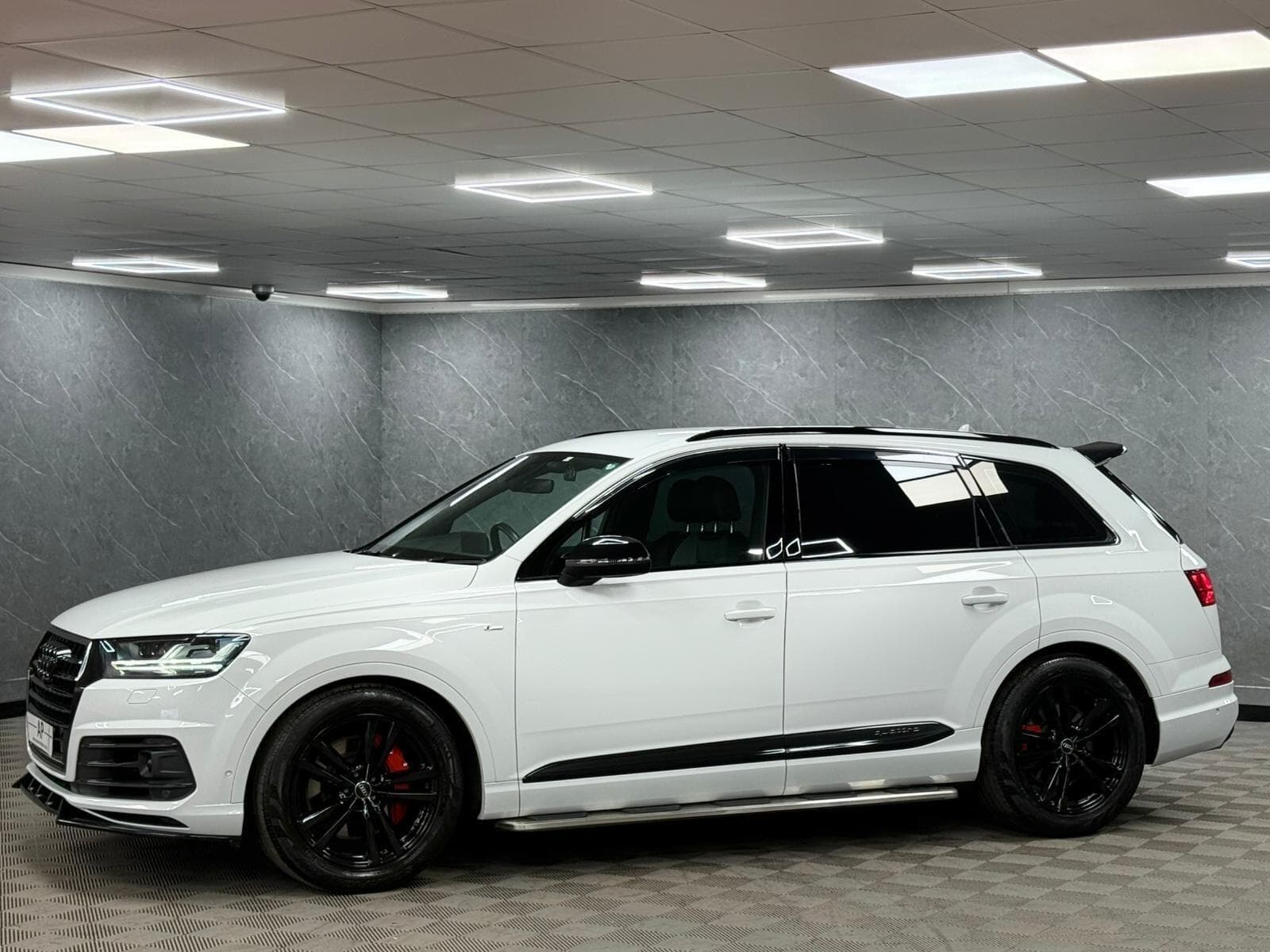 2017 Audi Q7 - Thumbnail 15
