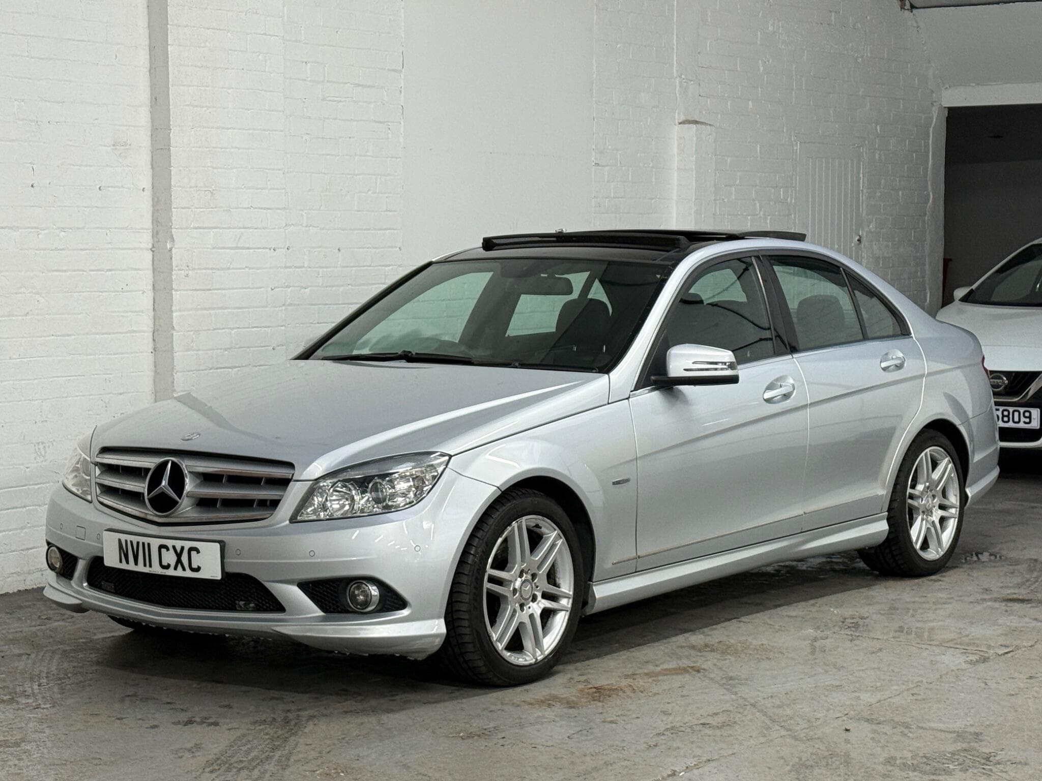 2011 Mercedes-Benz C Class - Thumbnail 4