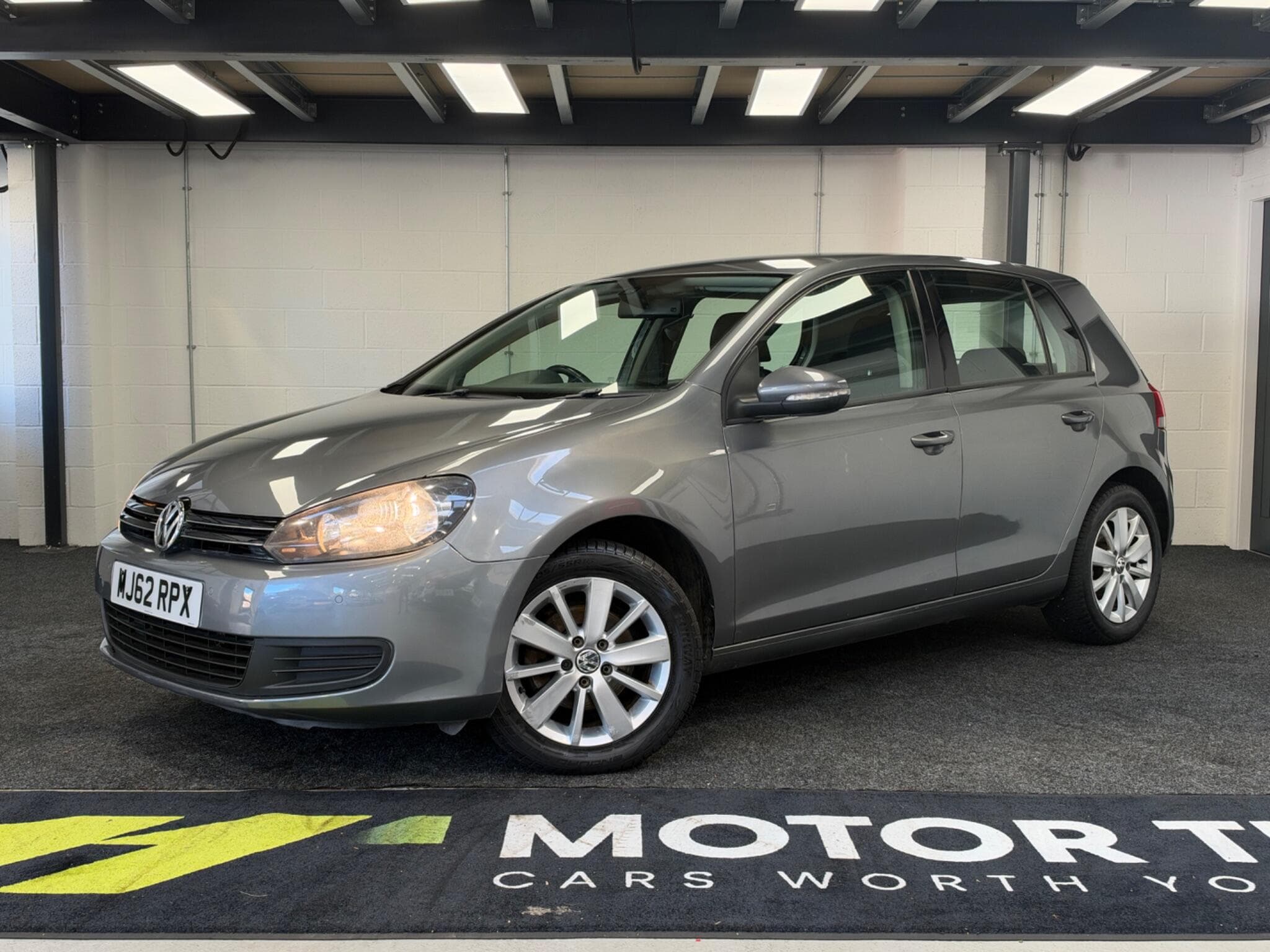 2012 Volkswagen Golf - Main