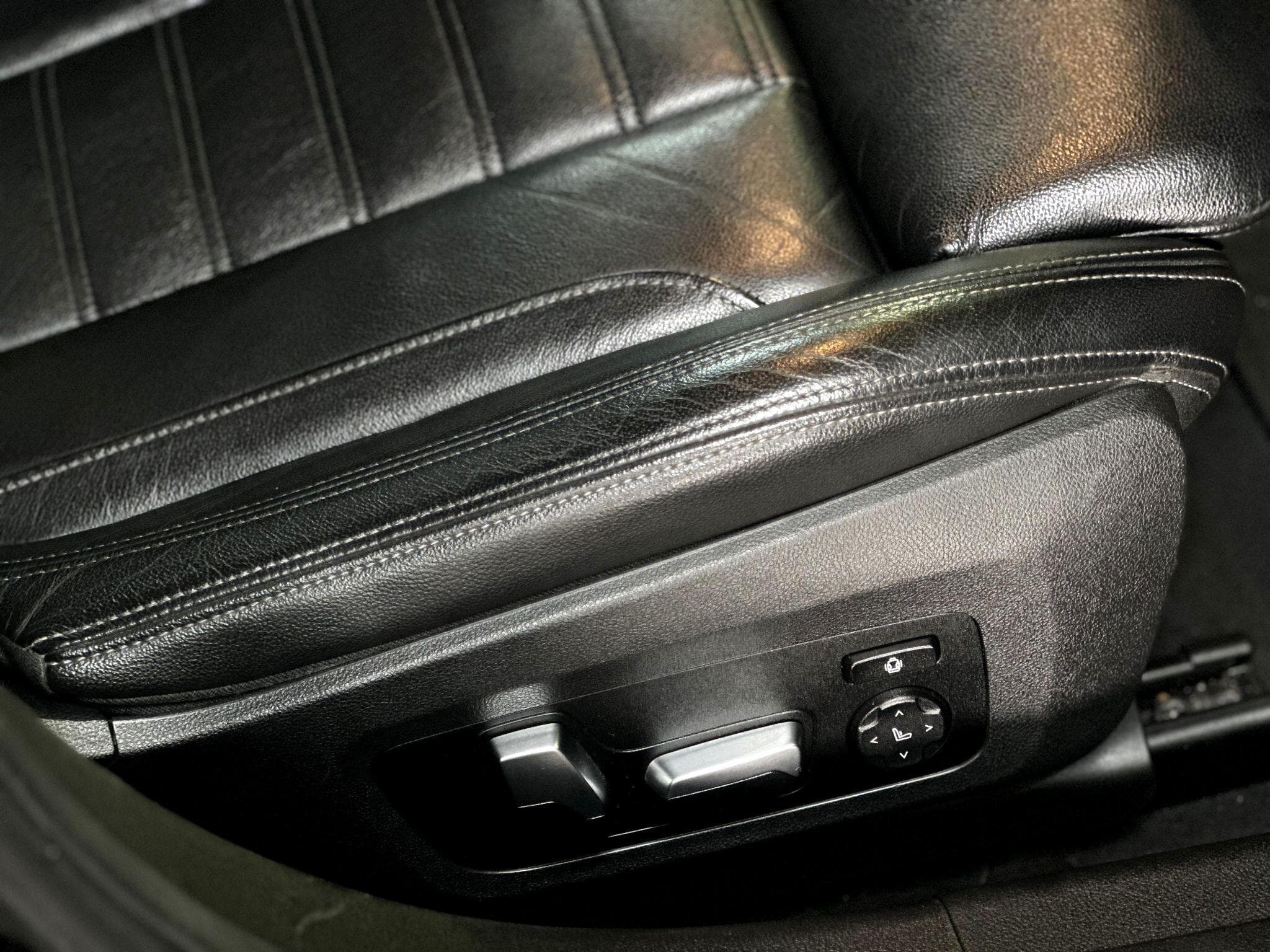 2019 BMW 3 Series - Thumbnail 36