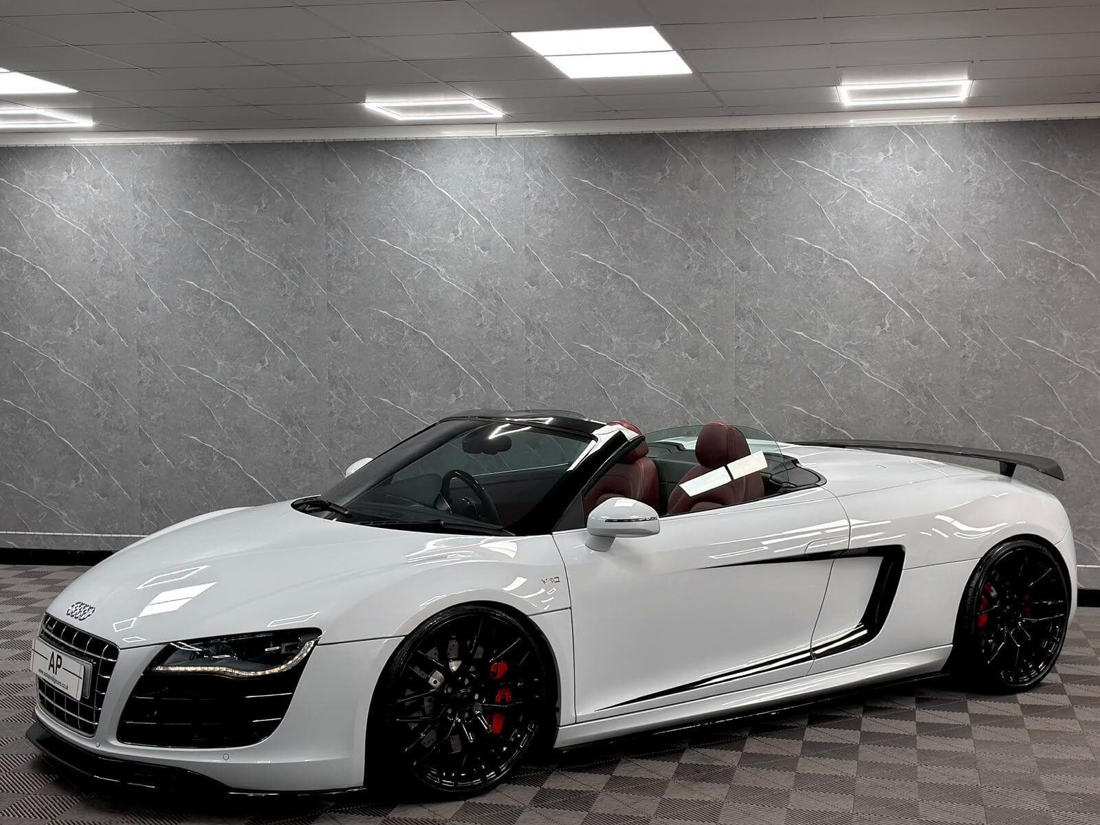 2010 Audi R8 - Thumbnail 3