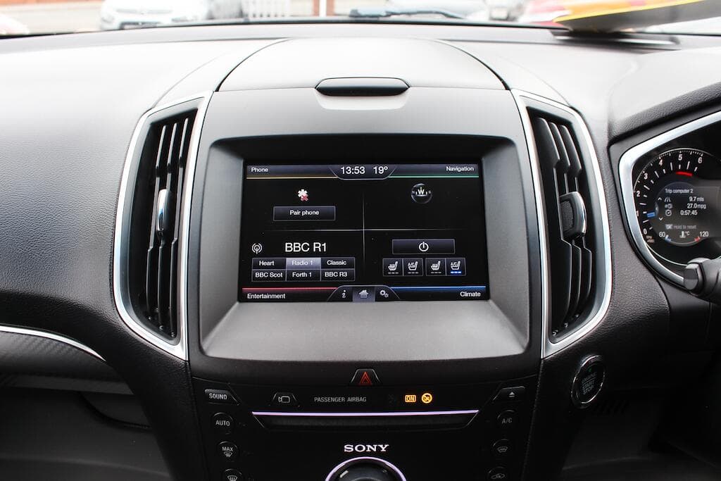 2016 Ford Edge - Thumbnail 37