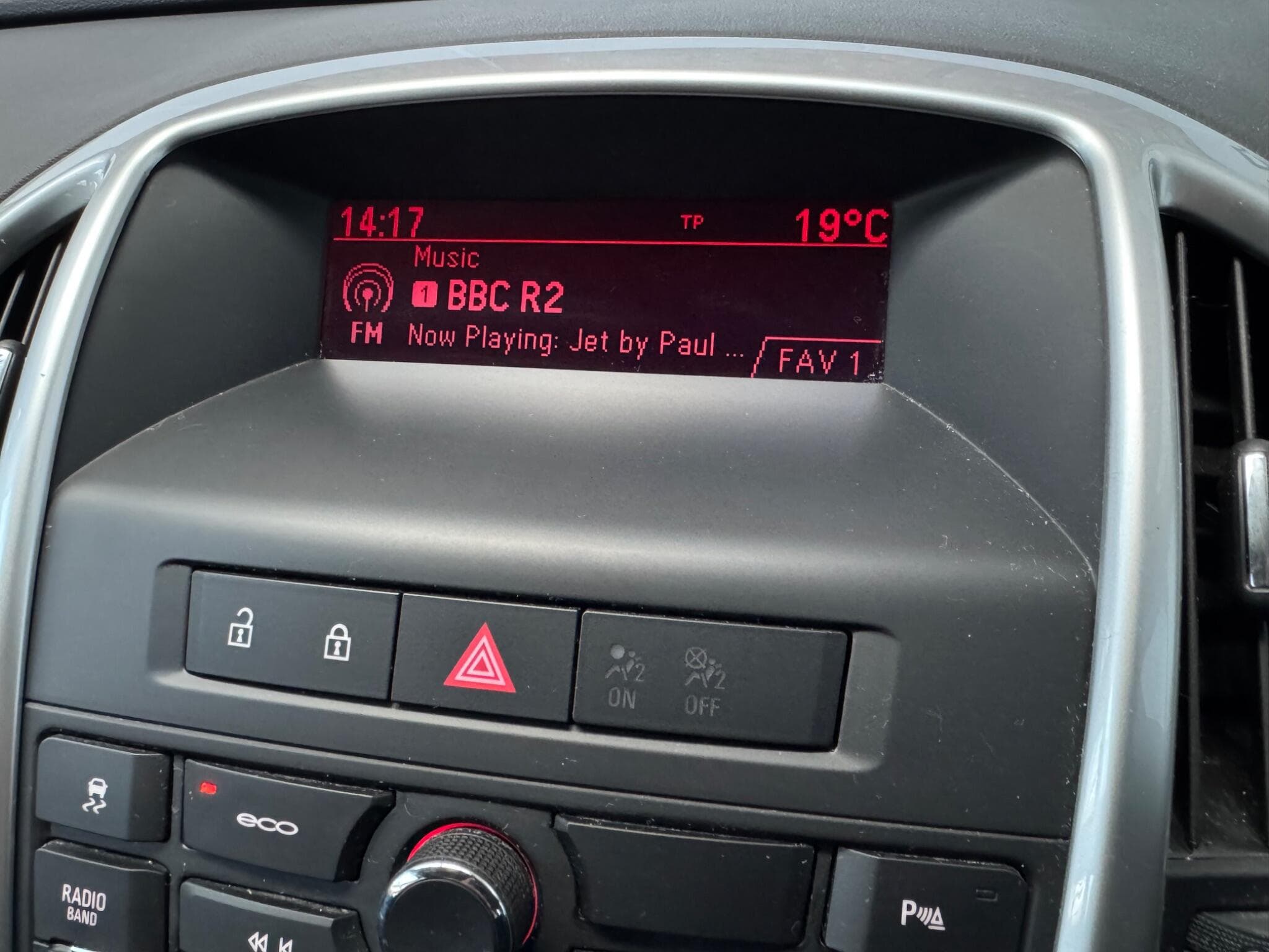 2013 Vauxhall Astra - Thumbnail 15