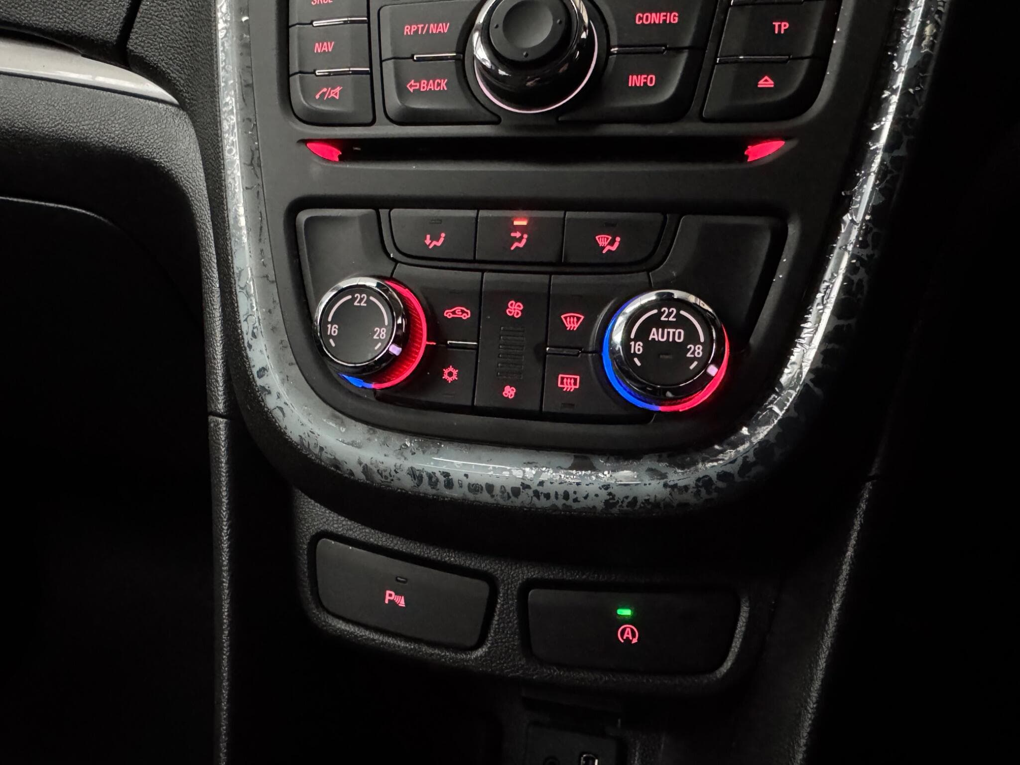 2015 Vauxhall Mokka - Thumbnail 17