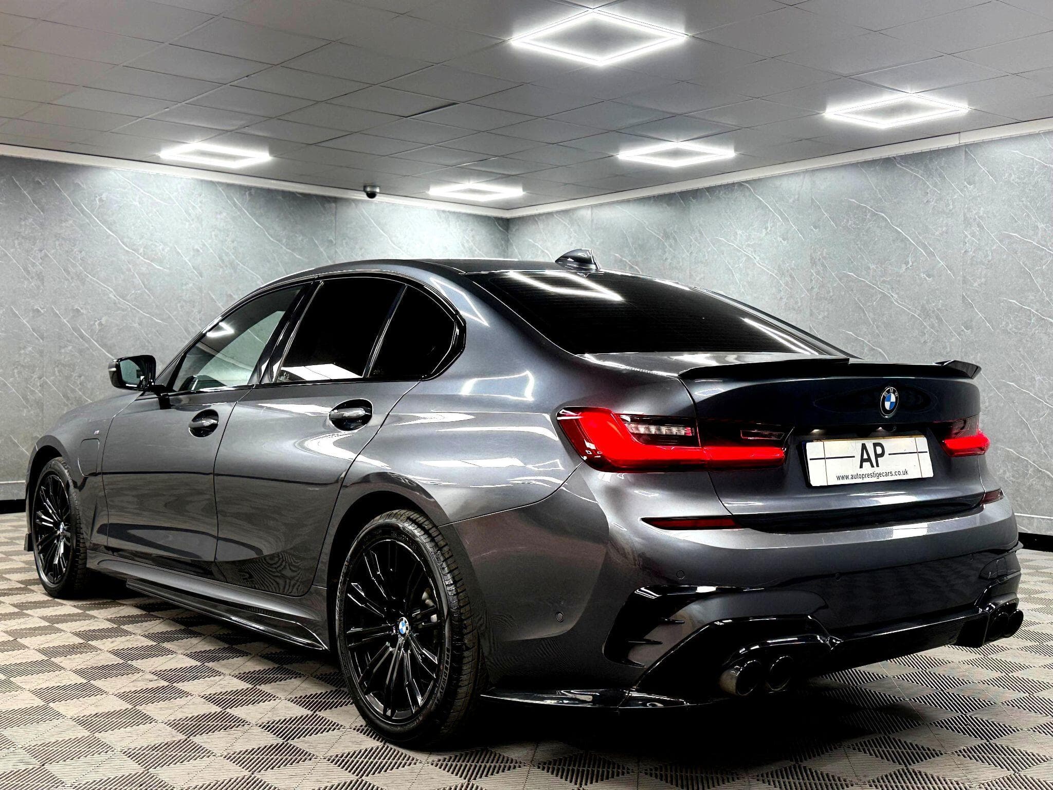 2019 BMW 3 Series - Thumbnail 7