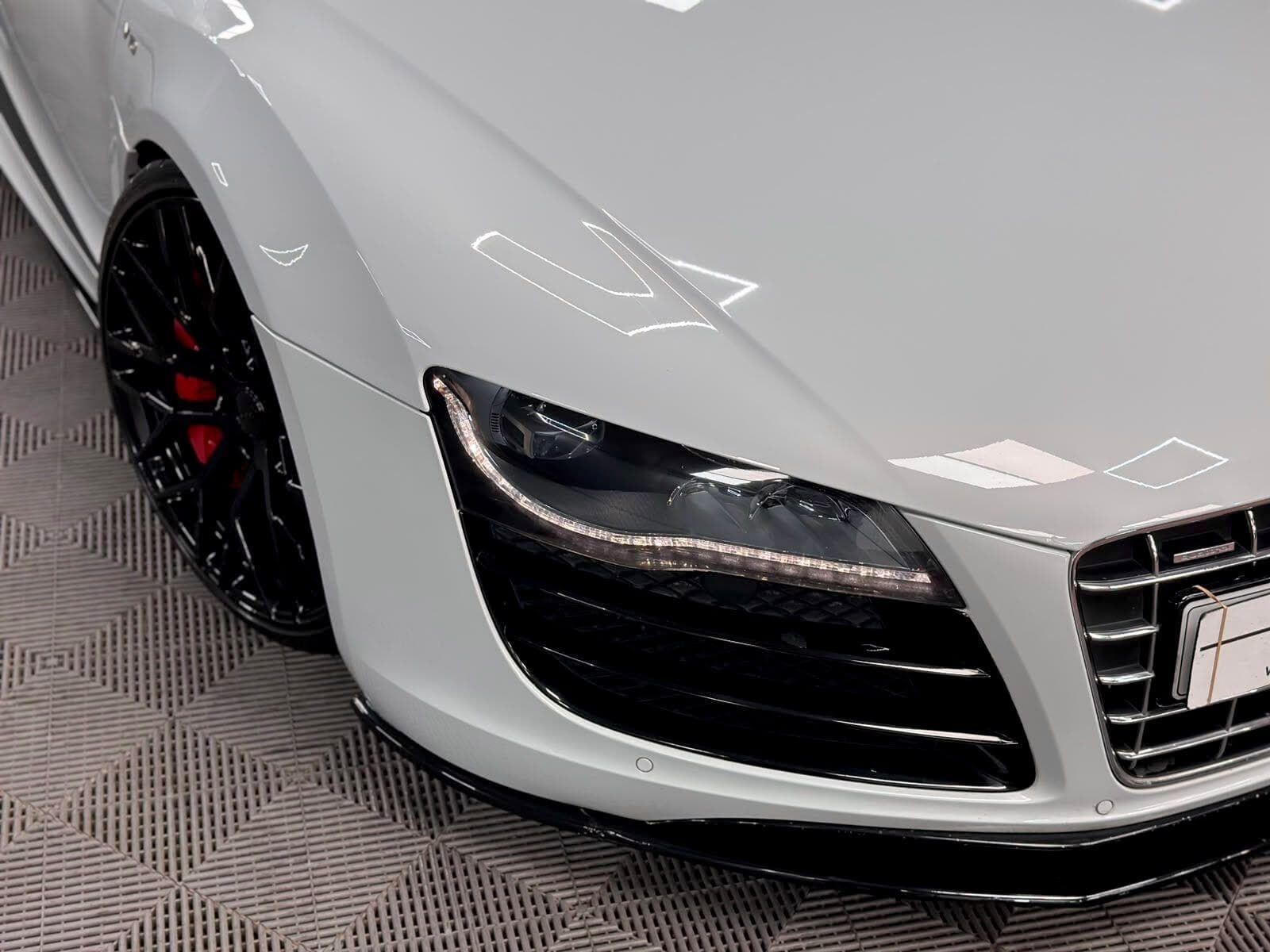 2010 Audi R8 - Thumbnail 58