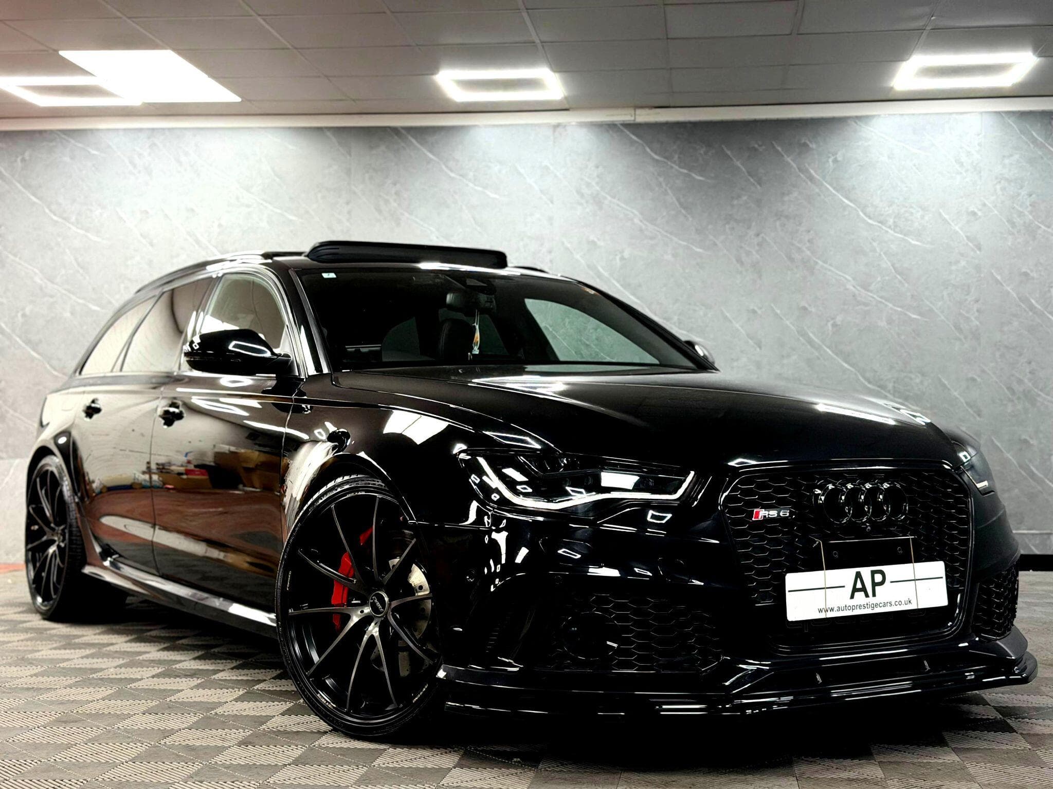 2014 Audi RS6 Avant - Image 1