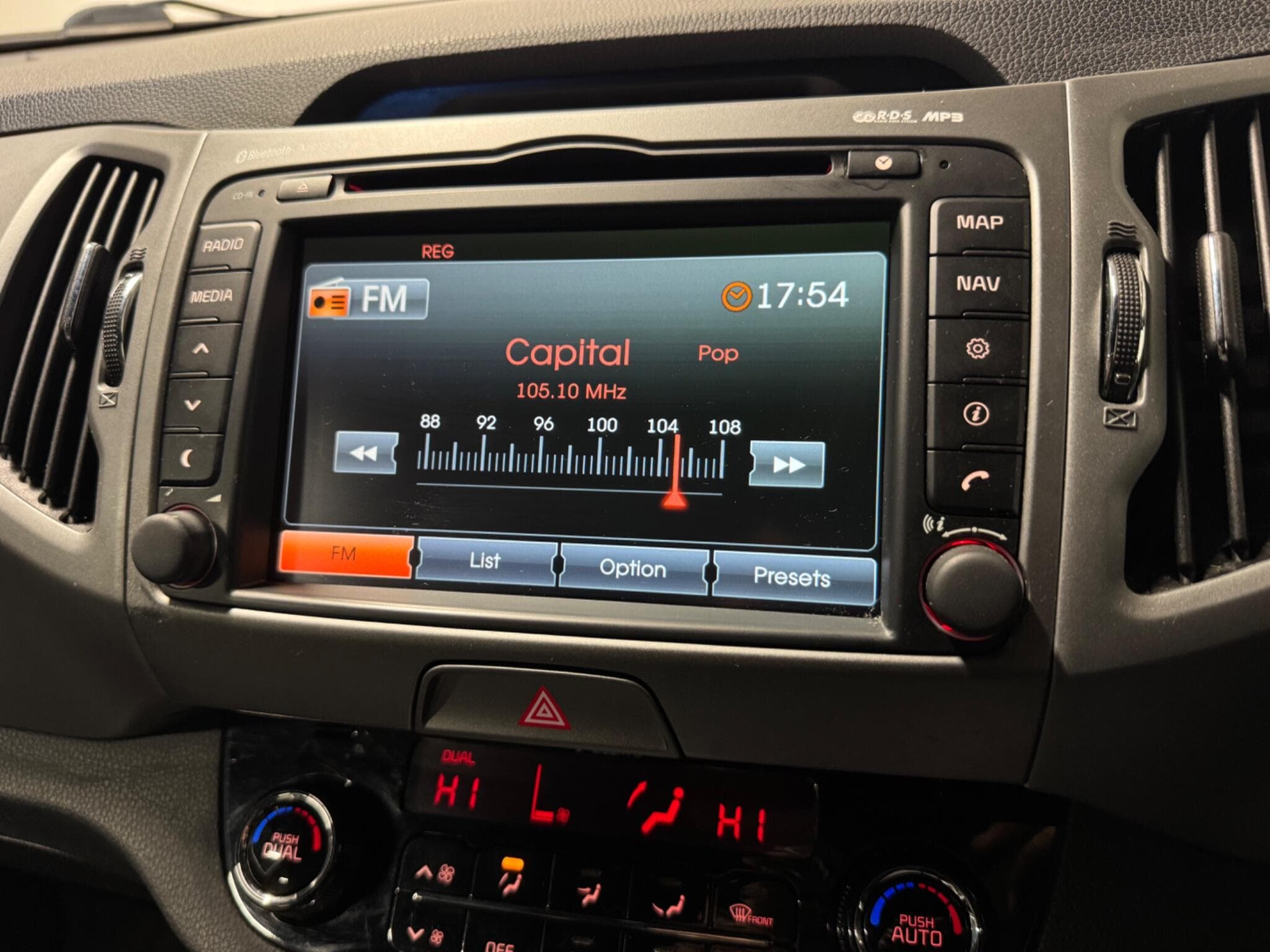 2015 Kia Sportage - Thumbnail 15