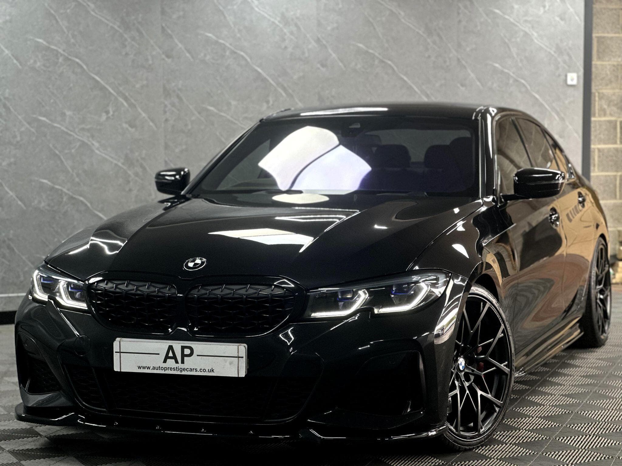 2019 BMW 3 Series - Thumbnail 16