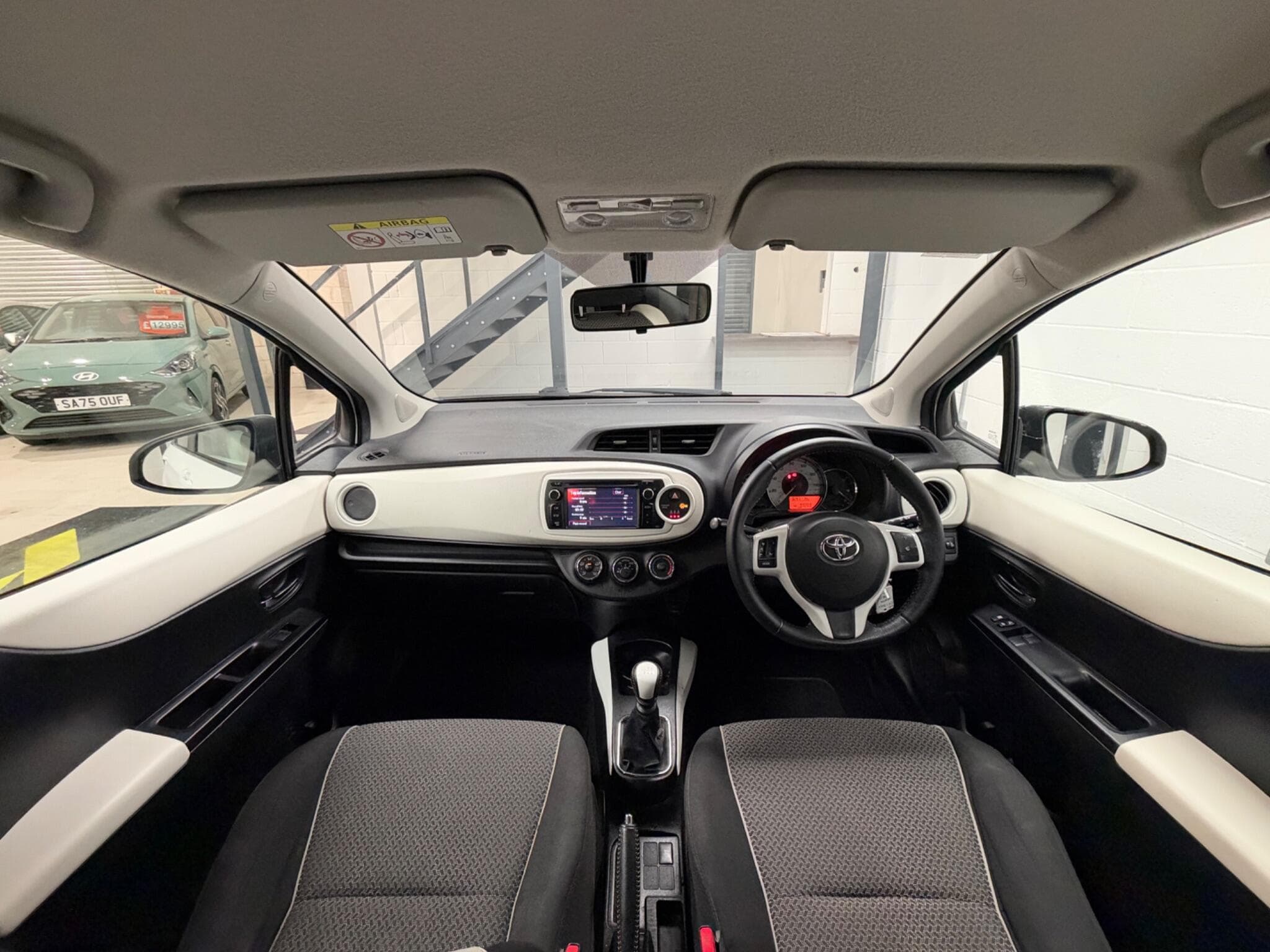 2013 Toyota Yaris - Thumbnail 20