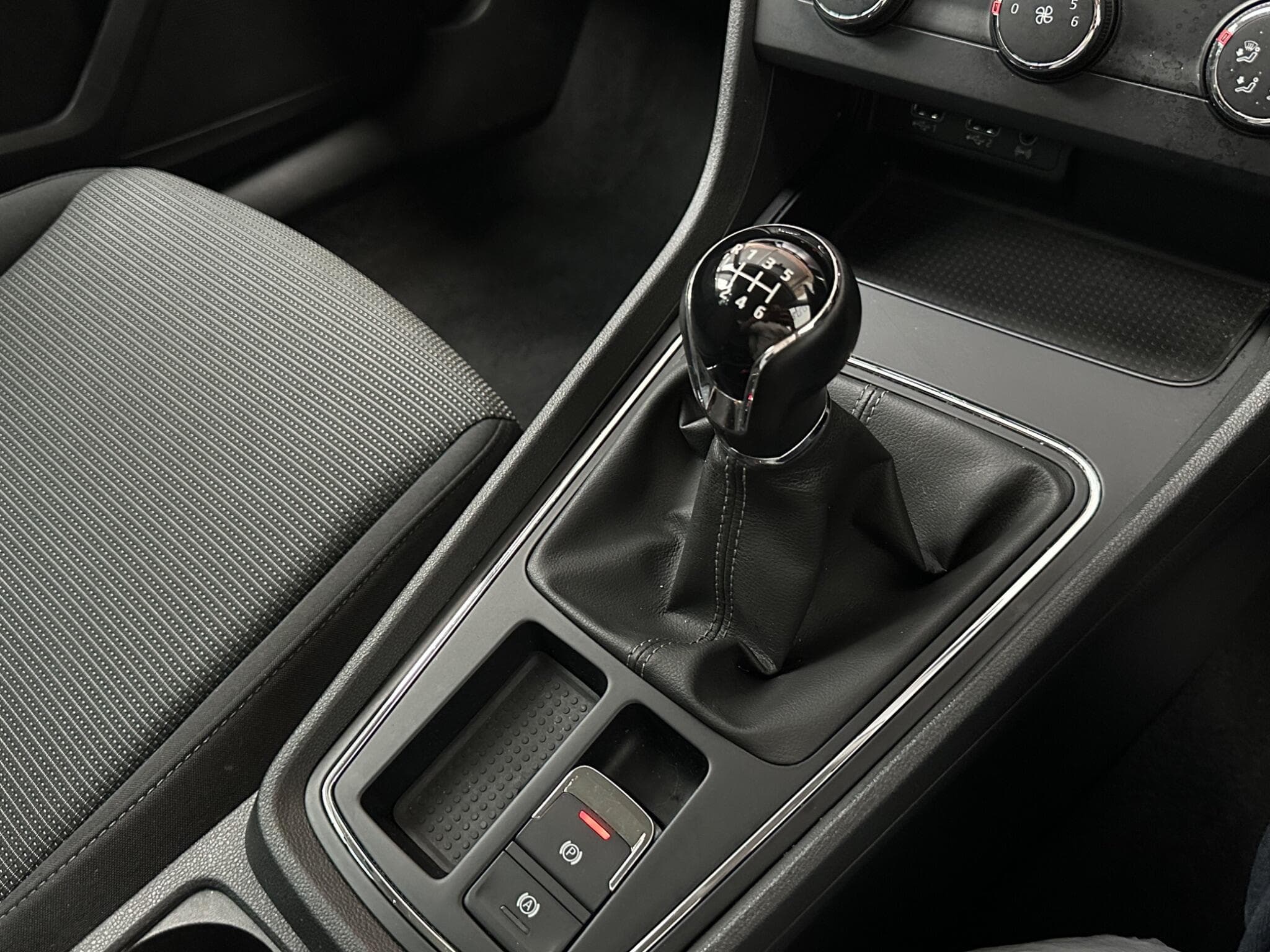 2017 SEAT Leon - Thumbnail 20