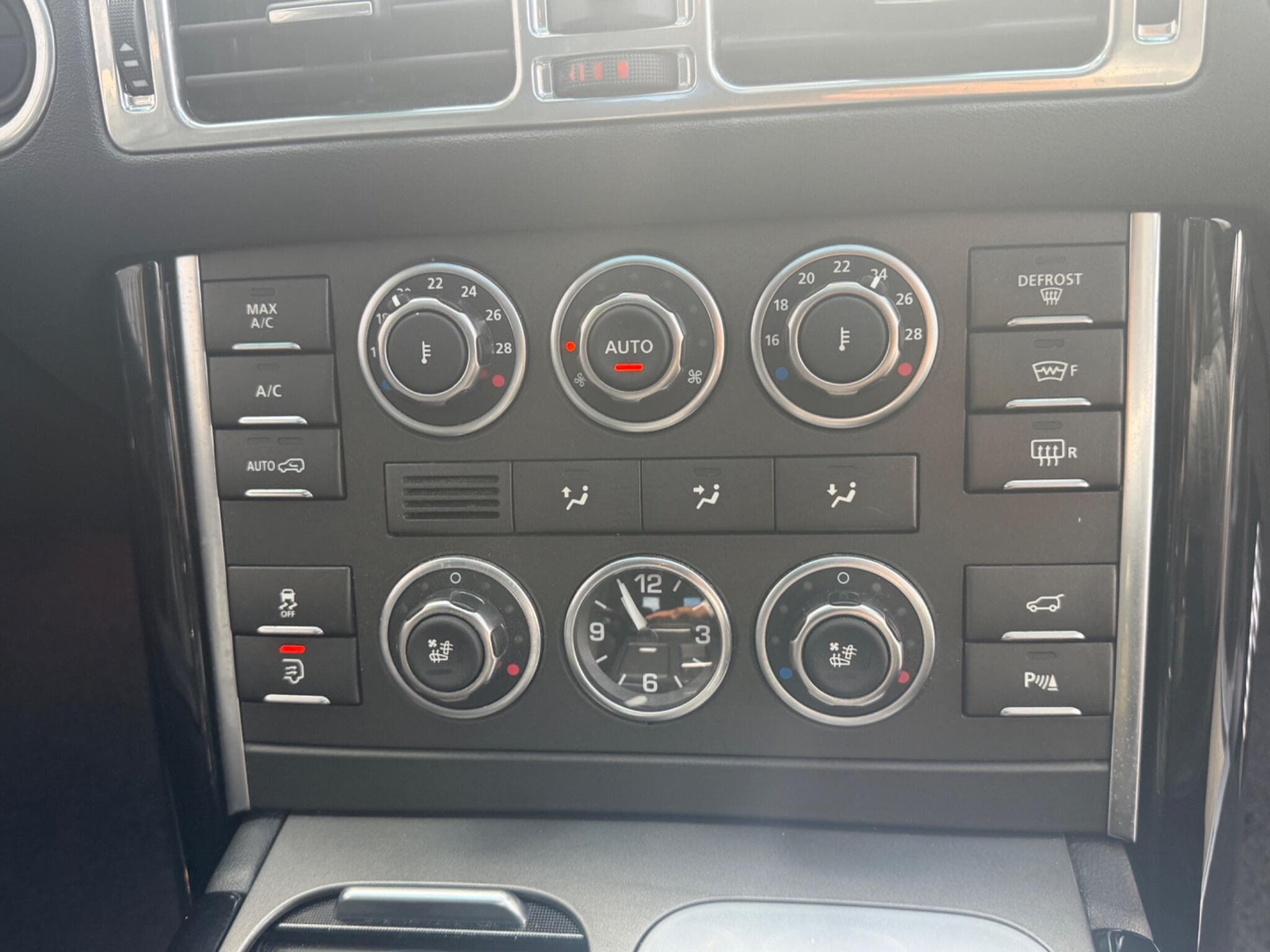2012 Land Rover Range Rover - Thumbnail 18