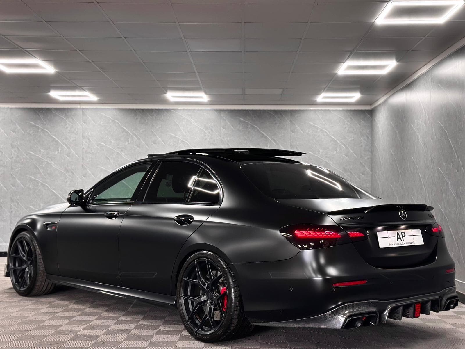 2020 Mercedes-Benz E Class - Thumbnail 3