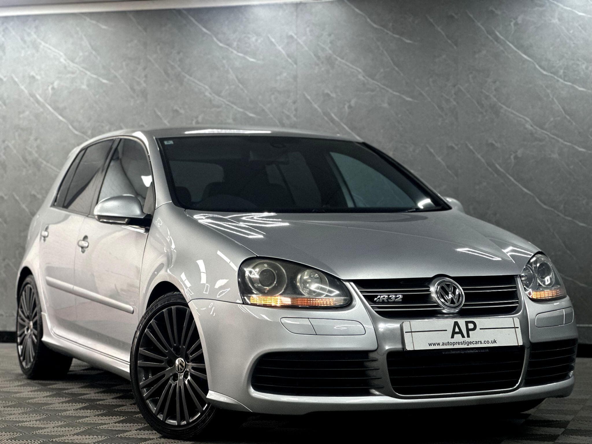 2006 Volkswagen Golf - Image 1