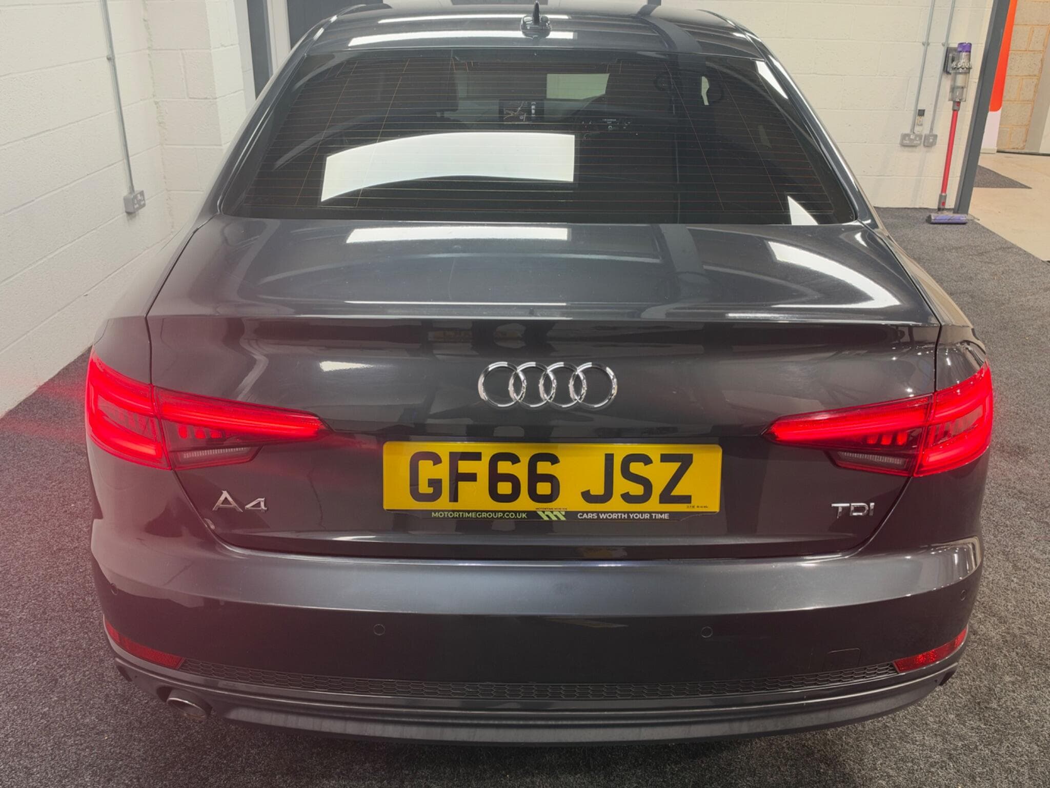 2016 Audi A4 - Thumbnail 12