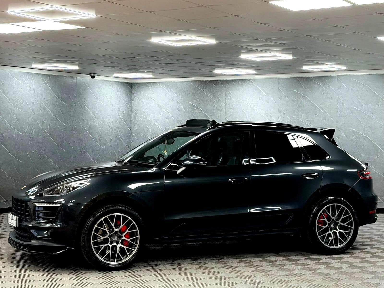 2017 Porsche Macan - Thumbnail 11