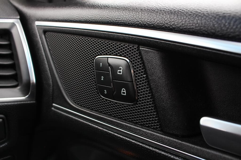 2016 Ford Edge - Thumbnail 43