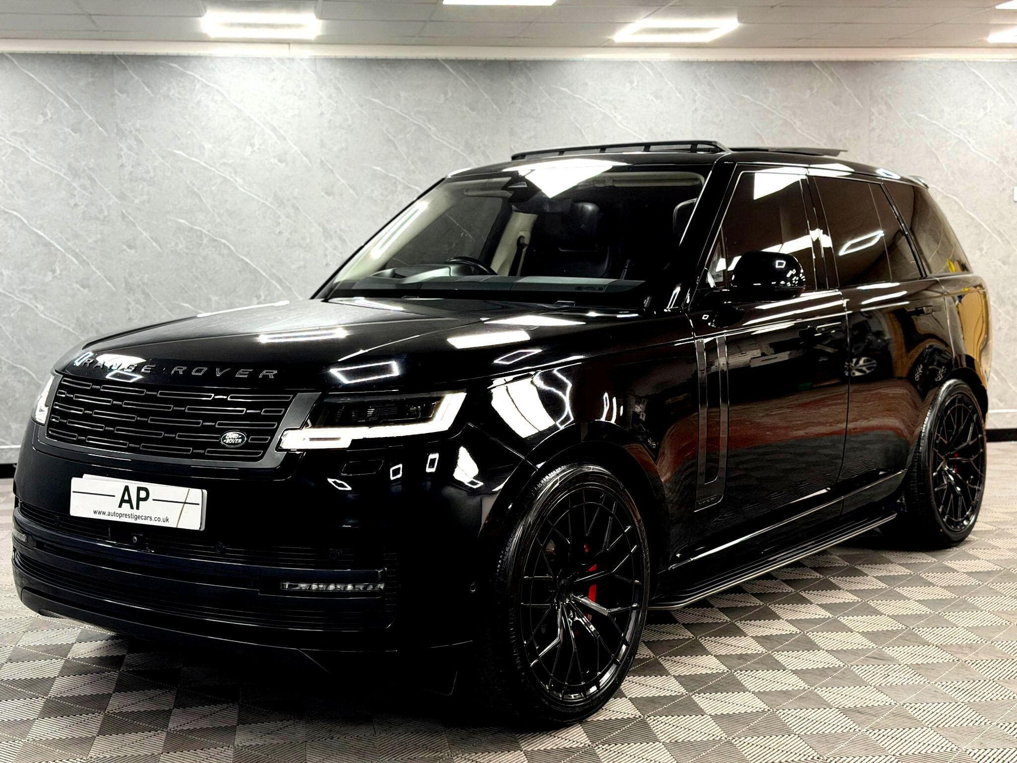 2022 Land Rover Range Rover - Thumbnail 17