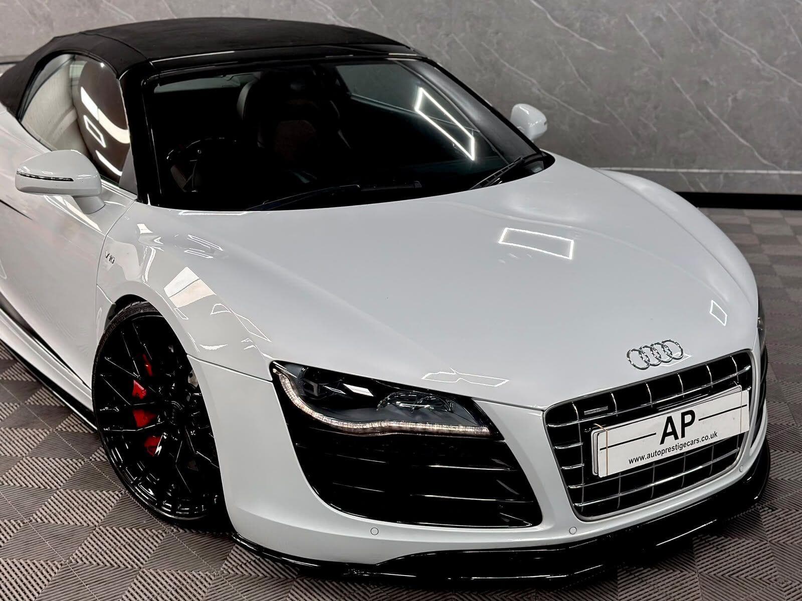 2010 Audi R8 - Thumbnail 6