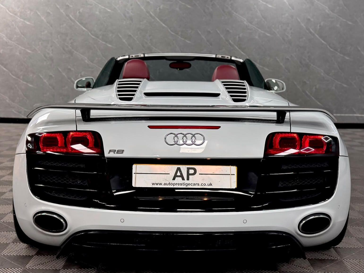 2010 Audi R8 - Thumbnail 43