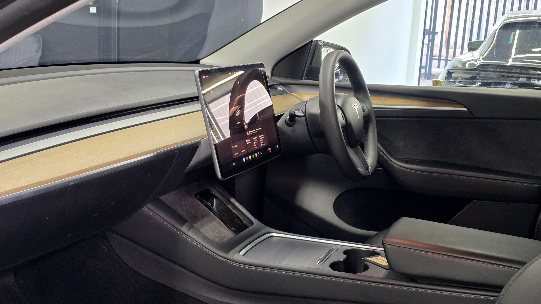 2022 Tesla Model Y - Thumbnail 19