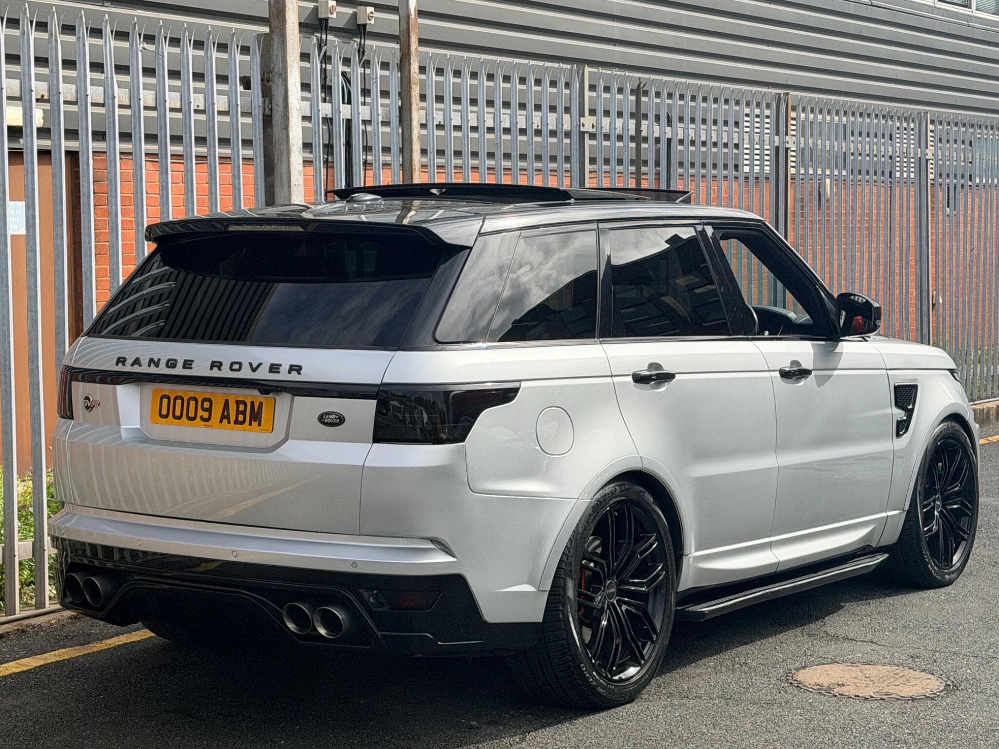 2014 Land Rover Range Rover Sport - Image 3