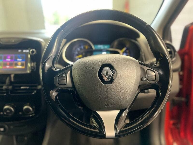2016 Renault Clio - Thumbnail 30