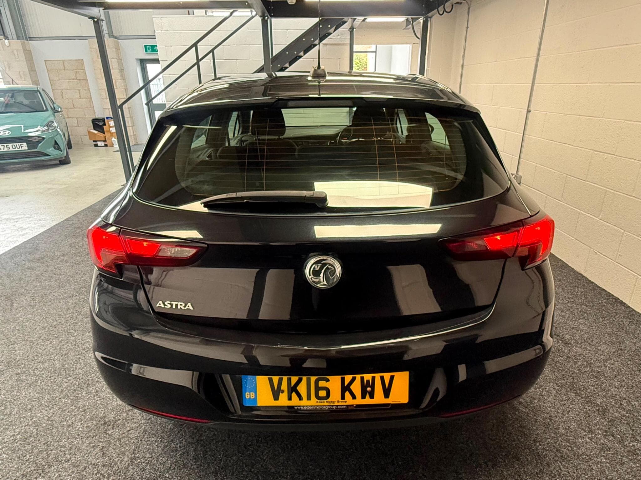 2016 Vauxhall Astra - Thumbnail 9